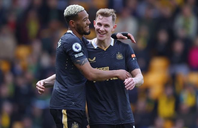 足球世界杯吉祥物亮相，造型引网友热评