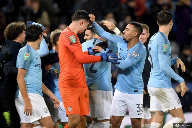 英超积分榜：阿森纳2分领先曼城，维拉第3曼联第6利物浦第10